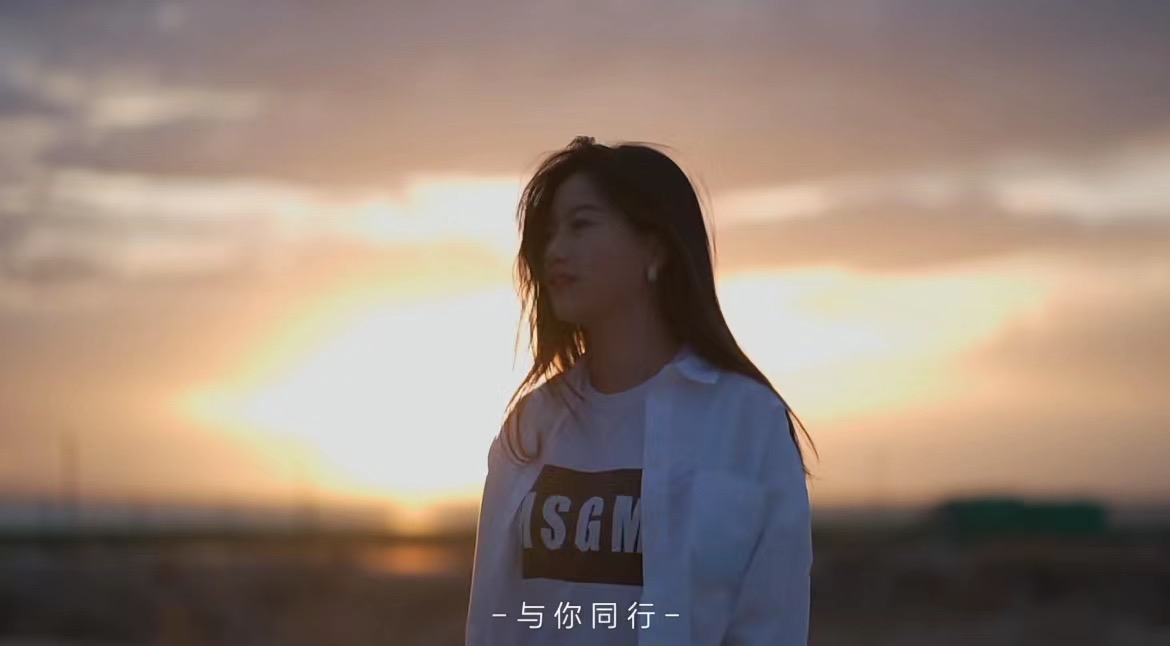 做自己的英雄，为自己撑伞