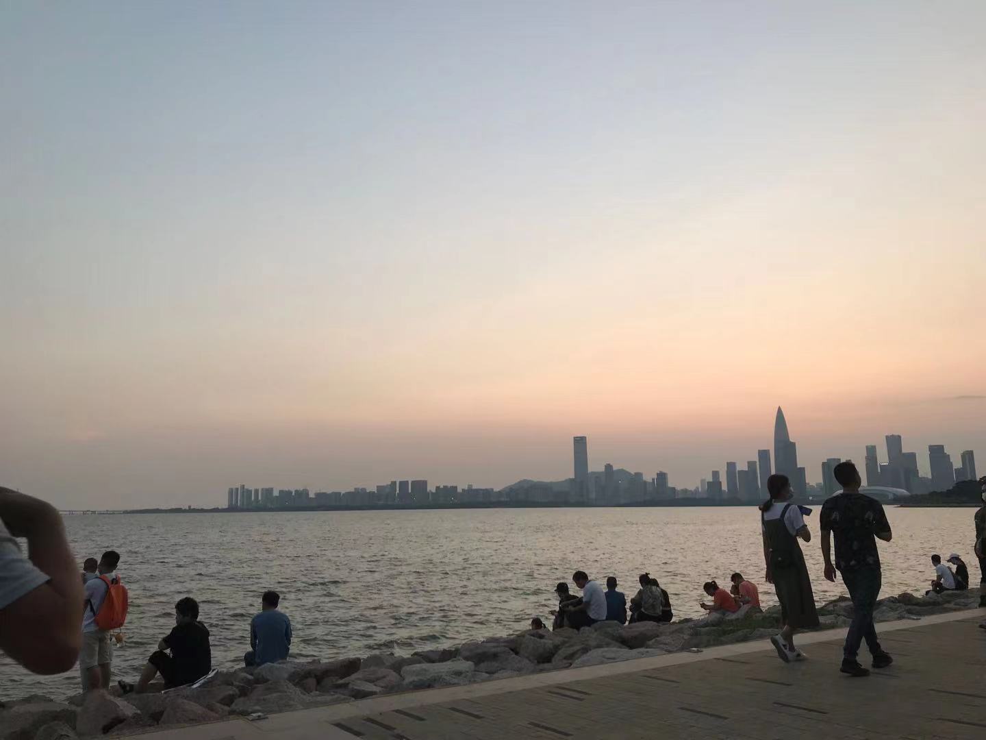 人生得意须尽欢，开心一天是一天