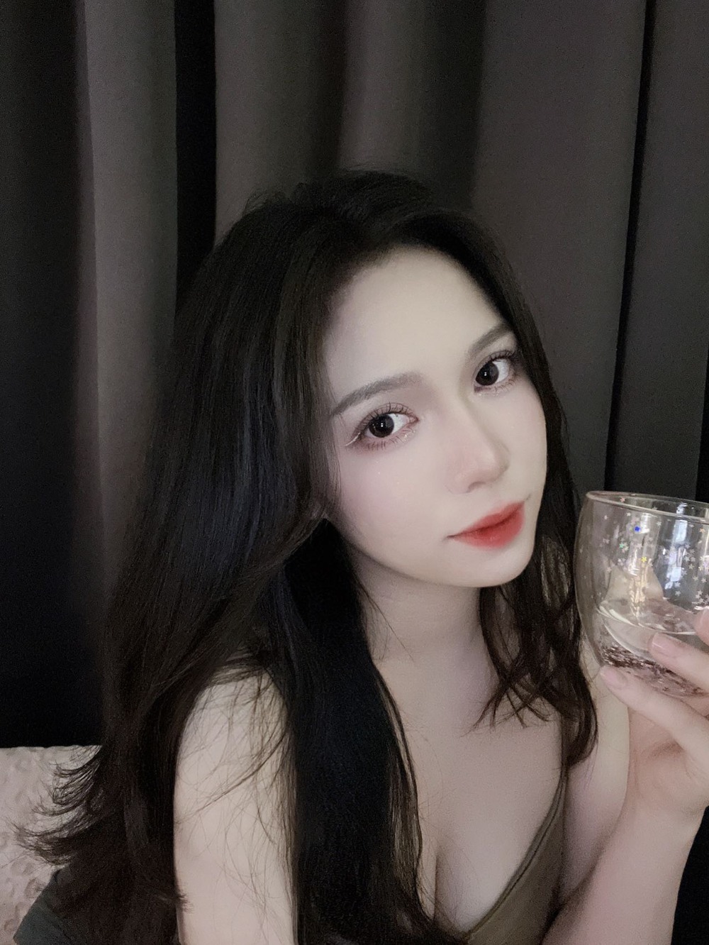 睡得太晚 爱得太满