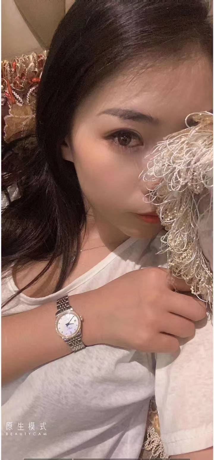 报道，嘻嘻