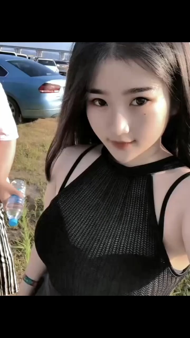 那年夏天盛夏热烈而缤纷，我也一