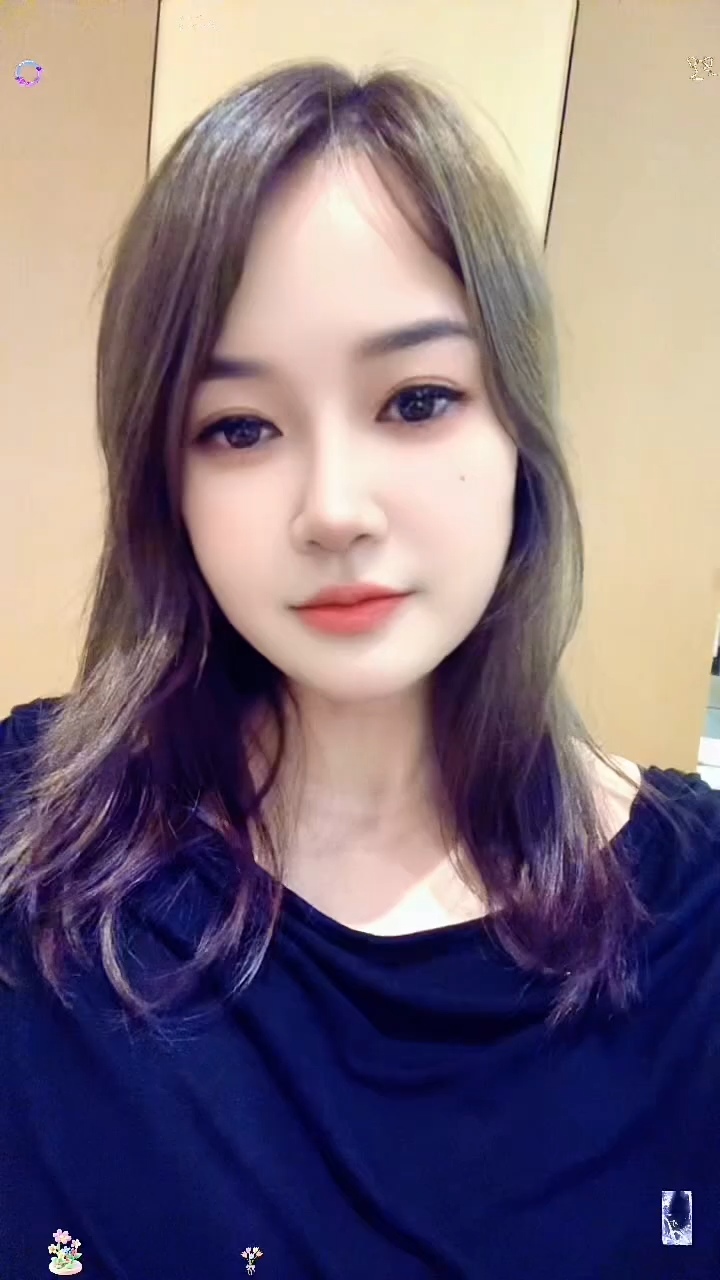 何必看透世间事，笑看云卷云舒 